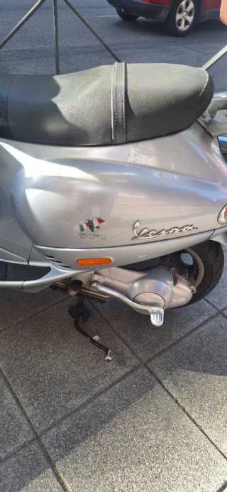 Vespa ET4 125cc Automática Plata