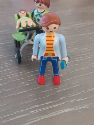 Playmobil Familia con Carrito Bebé