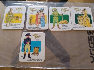 Collezione sottobicchieri birra in cartone