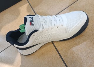 Zapatillas Fila Blancas y negras