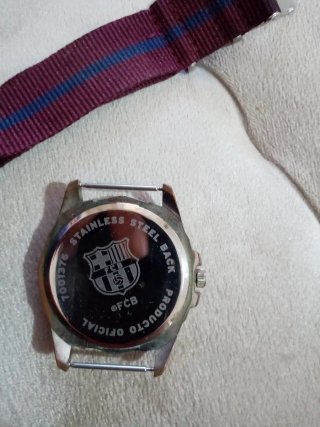 Reloj deportivo con correa de tela
