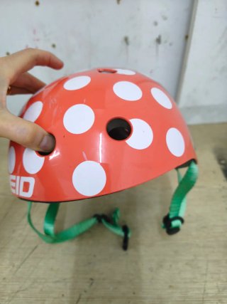 Casco de bicicleta infantil REID lunares