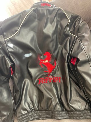 Chaqueta Ferrari Negra y Roja