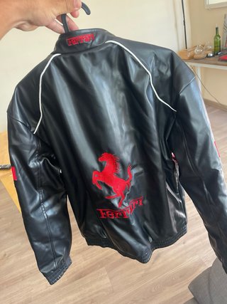 Chaqueta Ferrari Negra y Roja