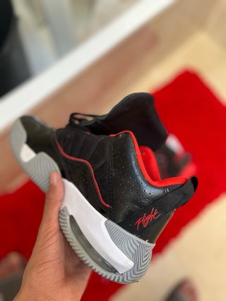 Jordan Flight Taglia 40 Nero/Rosso originale