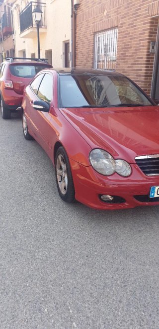 Mercedes-Benz Clase C 2004