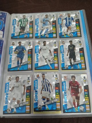 Álbum Adrenalyn 22-23 con 622 cromos