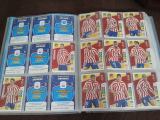 Álbum Adrenalyn 22-23 con 622 cromos