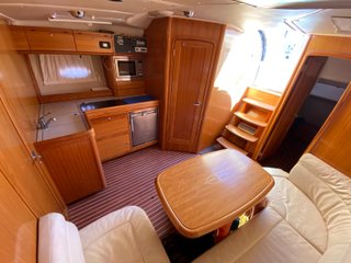 BAVARIA 37 SPORT