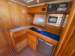 BAVARIA 37 SPORT
