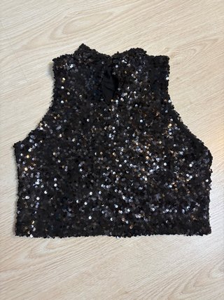 Top nero paillettes