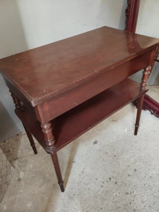Mesita auxiliar caoba antigua