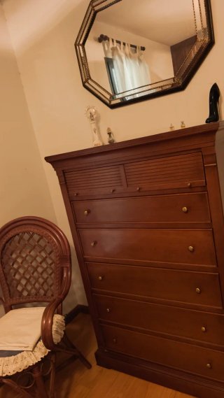Cómoda de  madera