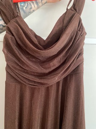 Vestido largo marrón para invitada