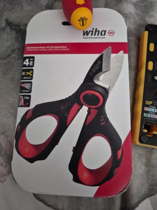 Wiha Tijeras, Destornillador y Crimpadora RJ45/RJ1