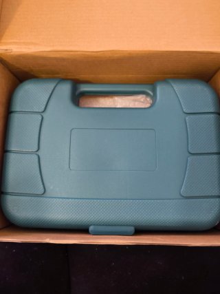 Mini caja de herramientas con martillo y destornil