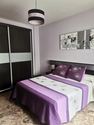 Se alquila piso amueblado con plaza de garaje