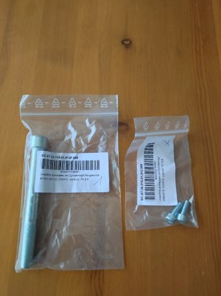Kit de montaje tornillería y espaciadores