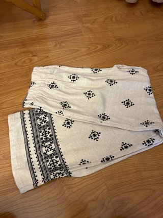 Pantalón ancho beige estampado negro lino y viscos