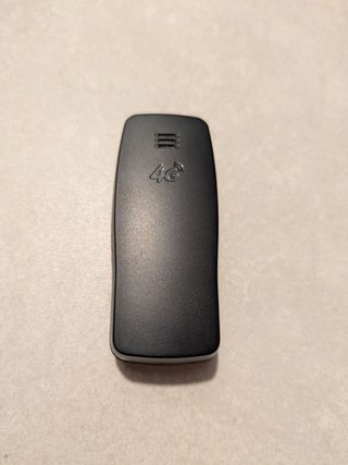 Móvil 4G ultracompacto