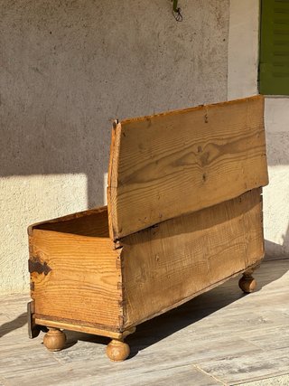 Arca baul cofre antiguo