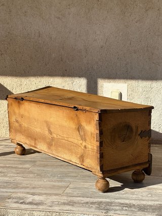 Arca baul cofre antiguo