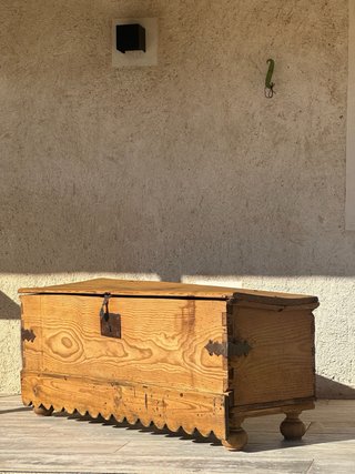 Arca baul cofre antiguo