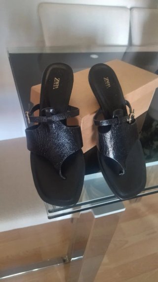 Sandalias Zara Piel Negras