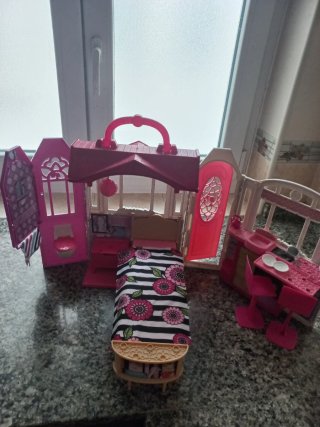 Casa de muñecas Barbie plegable