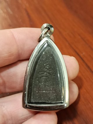 Colgante Amuleto Budista Plateado