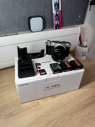 Cámara Fujifilm X-M5 + Accesorios