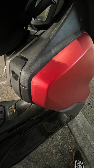 Yamaha NMAX 2021 Roja Mate