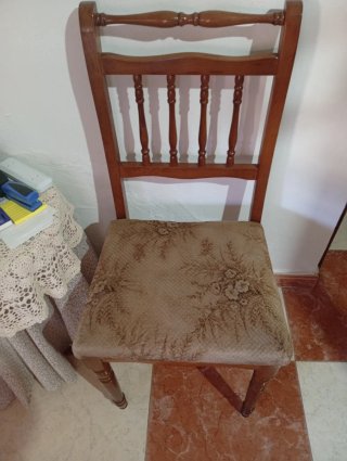 Juego Sillas de Madera