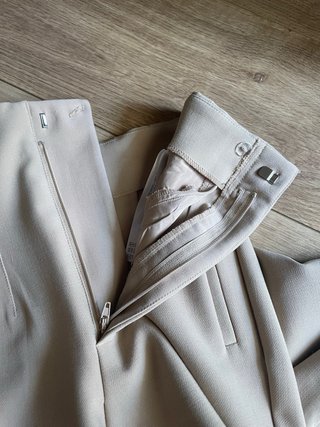 Pantalón de vestir beige talla XS