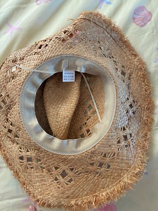 Sombrero de paja conchas y flecos