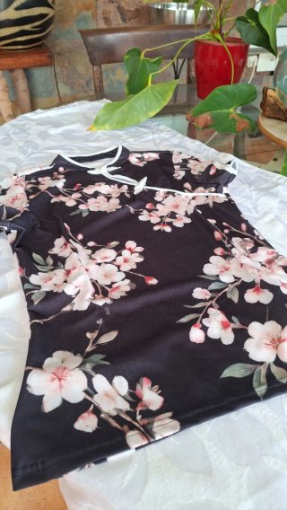 Blusa Caramelo flores cerezo cuello mao