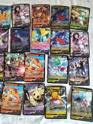 Colección Cartas Pokémon V