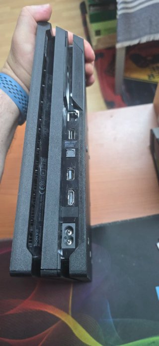 PS4 Pro funcionando perfecta, muy cuidada
