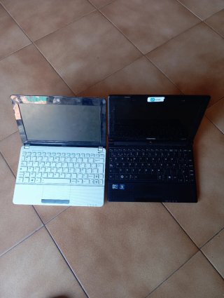 Vende dos portatiles algunos desciende  paga solo