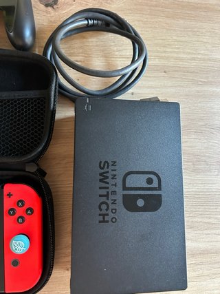 Nintendo Switch Azul/Rojo + Accesorios
