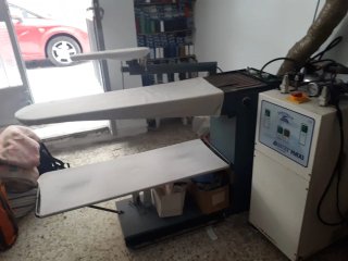 Tabla de planchar industrial con aspiración