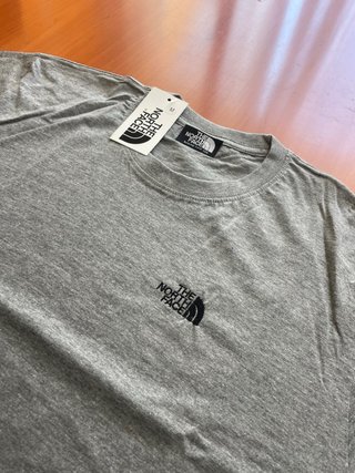 Camiseta The North Face Gris Talla M