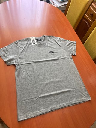 Camiseta The North Face Gris Talla M