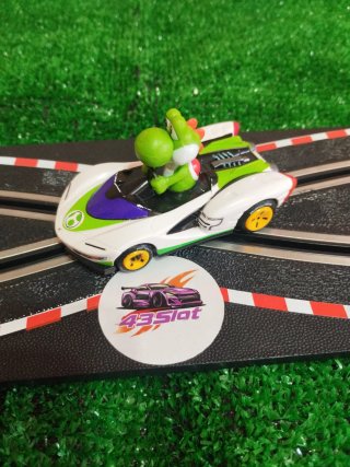 Coches Slot Mario Kart Yoshi y Mario carrera go