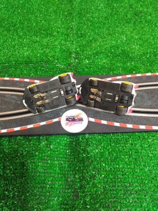 Coches Slot Mario Kart Yoshi y Mario carrera go