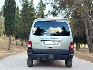 Peugeot Partner 2.0HDI 90 cv .