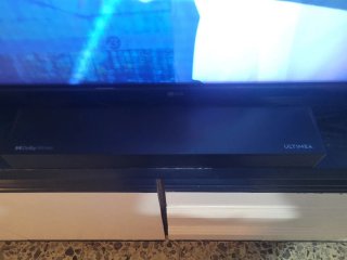Barra de Sonido Ultimea Nova S50 En su caja.