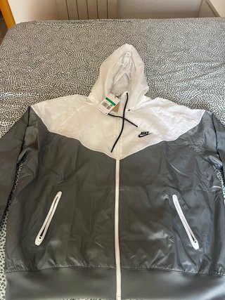 Chaqueta Nike Talla XL Gris y Blanca original