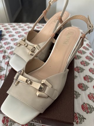 Sandalias Dansi Beige y blanco Mujer