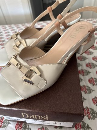 Sandalias Dansi Beige y blanco Mujer